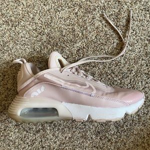 Womens Nike Air Max 2090